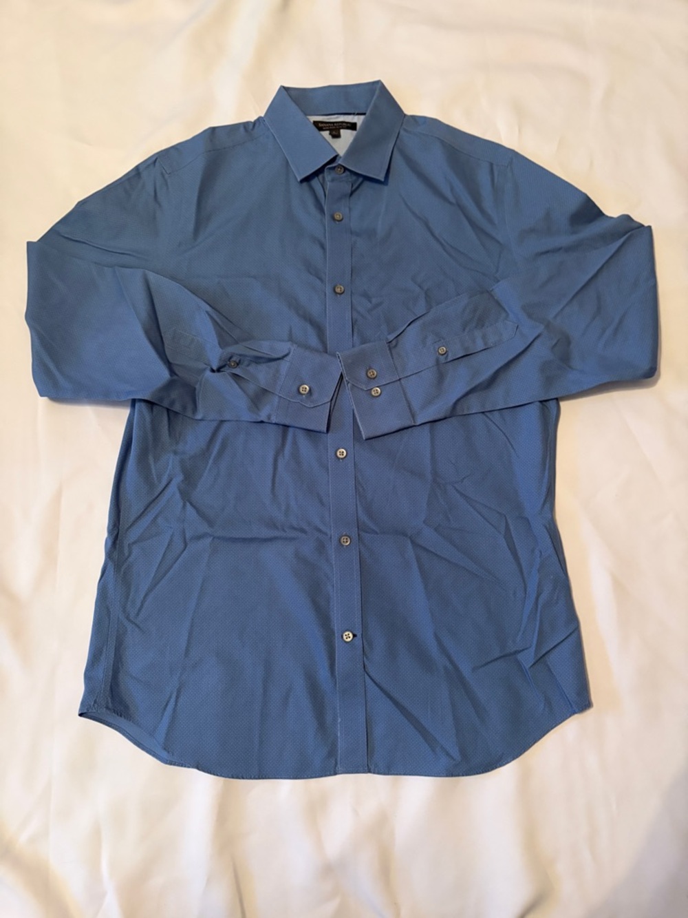 Banana Republic Men's Light Blue Button-Down Dress Shirt